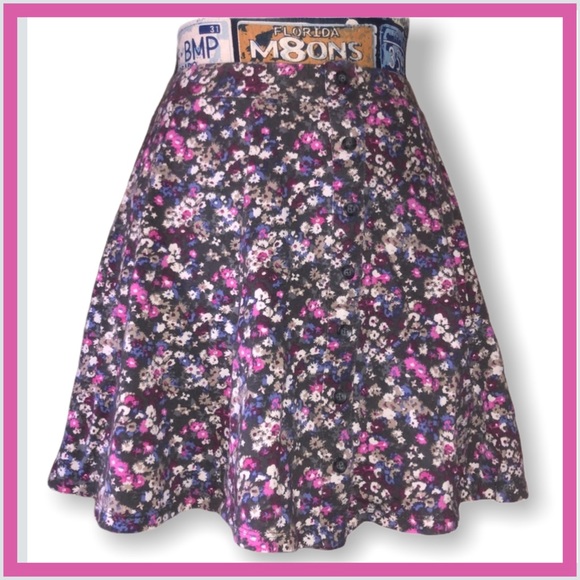 American Eagle Button Down Mini Skirt EUC Petite - Picture 2 of 7